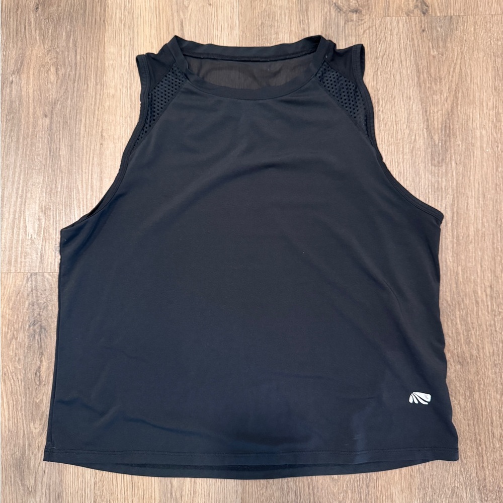 Marika muscle tank